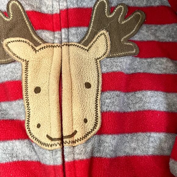 2 Child Of Mine  Carter's 6-9 months one-Piece soft pj outfits reindeer - Picture 2 of 10